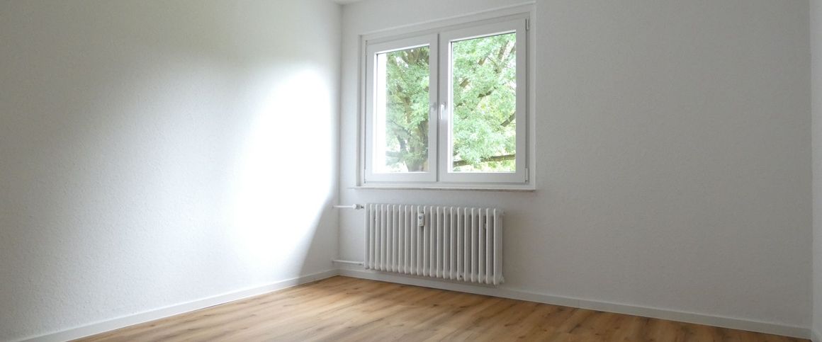 Erstbezug nach Sanierung! 2-Zimmer-Erdgeschoss-Whg. mit Balkon! - Photo 1