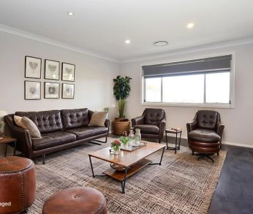 Family Home with Versatile Living Areas - Photo 4