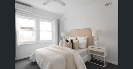 Art Deco Reimagined: Stunning Modernist Sanctuary - Photo 5