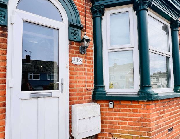 Henslow Road Bedroom 1 - Photo 1