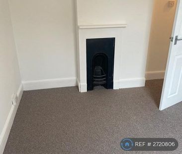 2 bedroom semi-detached house to rent - Photo 2