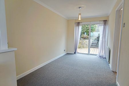 Queensdown Gardens, Brislington, BS4 3JG - Photo 3