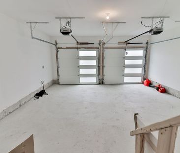 For Lease - 20 Berczy Manor Crescent, Markham, Ontario - Photo 2