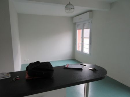 Location Appartement 1 pièce 25m² - Photo 5