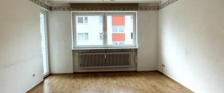 Charmante 3-Zimmer-Wohnung mit Balkon in Eisenberg – 74 m², ideal geschnitten & mit großem Potenzial - Photo 1