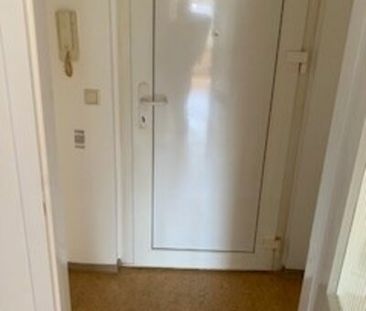 Gut geschnittenen 2 Zimmer Wohnung mit Balkon und Badewanne - Photo 5