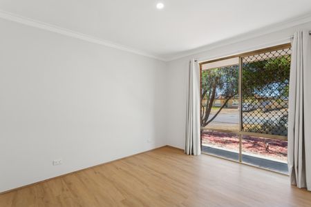 14 Roger Street, Midland WA 6056 - Photo 3
