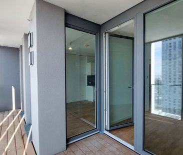 Exklusiver Erstbezug mit Rooftop Spa – Tower Homes im V22 - Foto 5