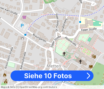 Helle Dachgeschosswohnung mit Balkon & Garage in Metten - Foto 1