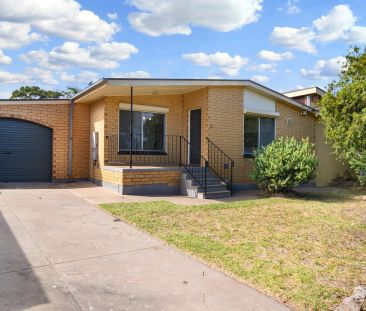 Three bedrooms with outdoor kitchen & entertaining - Photo 1