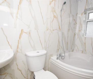 3 bedroom terraced house to rent - Photo 6