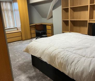1 bedroom in a house share to rent - Photo 1