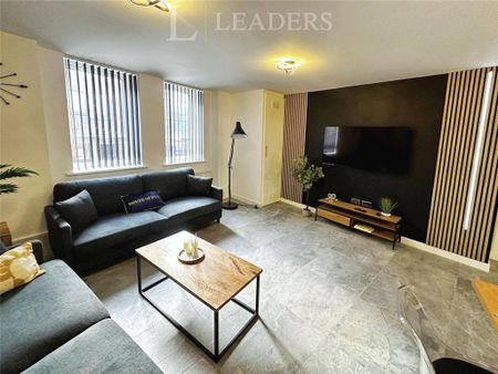 7 bedroom flat to rent - Photo 2