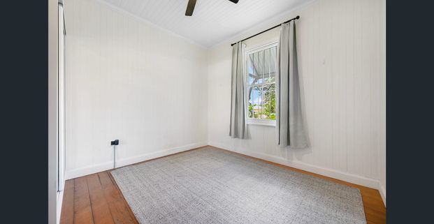 Elegant Victorian Home with Timeless Charm - Photo 1