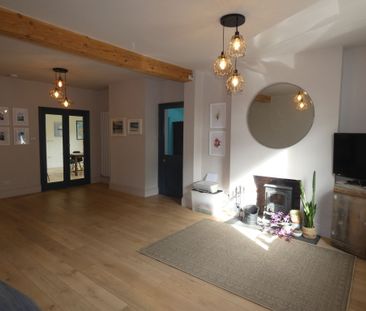 2 bed Semi-Detached - To Let - Photo 4