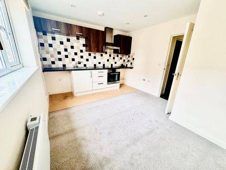 1 bedroom flat - Photo 3