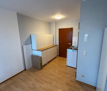 Charmante 1-Zimmer-Wohnung mit nagelneue Möbeln - Foto 1