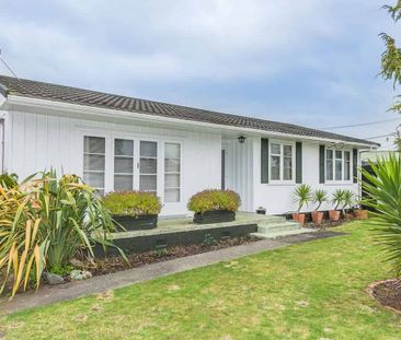 Tidy 3 bedroom home waiting for you! - Photo 1