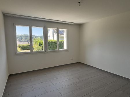 Charmante 2½-Zimmer Wohnung mit Garten und Sitzplatz - Foto 2
