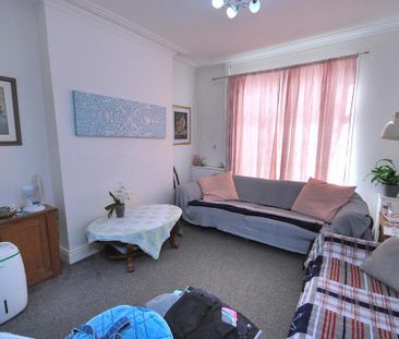 3 bedroom end of terrace house to rent - Photo 1
