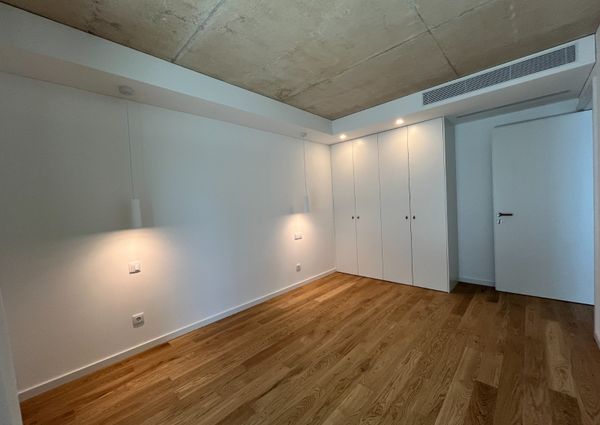 Apartamento T1 no empreendimento DOCA Praia da Barra.