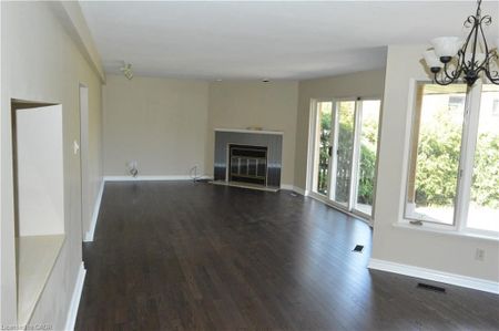 For Lease - 2211 New Street Unit# 1, Burlington, Ontario - Photo 3