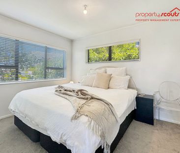 Pet Friendly Coastal Home - Photo 3