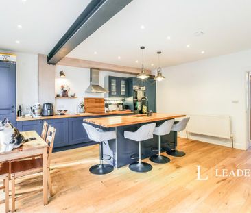 2 bedroom semi-detached house to rent - Photo 5