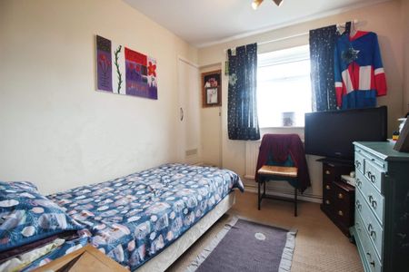 Eagles, Faringdon, Faringdon, SN7 - Photo 4