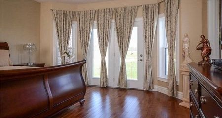 For Lease - 576 Barcovan Beach Road, Quinte West, Ontario - Photo 3