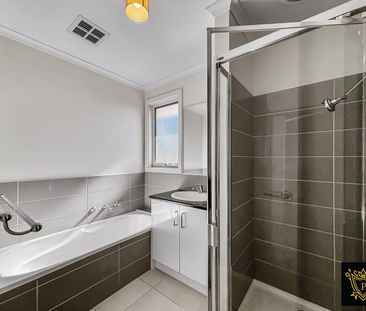 Stylish Family Home in a Prime Location!! - Photo 4