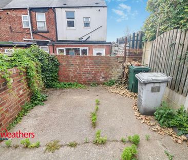 3 bed terraced house to rent in Coronation Street, Barnsley, S73 - Photo 1