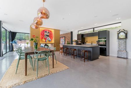 5 bedroom detached house to rent - Photo 2