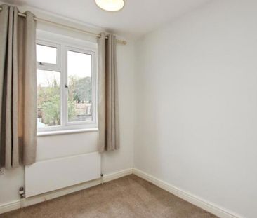 A well-presented three-bedroom family home located on Southmead Roa... - Photo 4