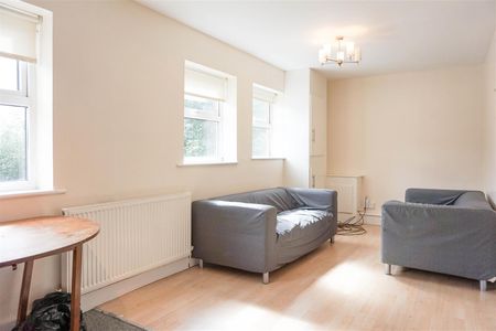 Flat 9, Headingley Rise Welton Road, Hyde Park, Leeds, LS6 1EE - Photo 5