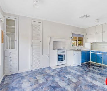 Spacious Living with Character and Convenience - Photo 5