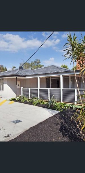 Large room in FRANKSTON STH - Water & Electricity included - Photo 1