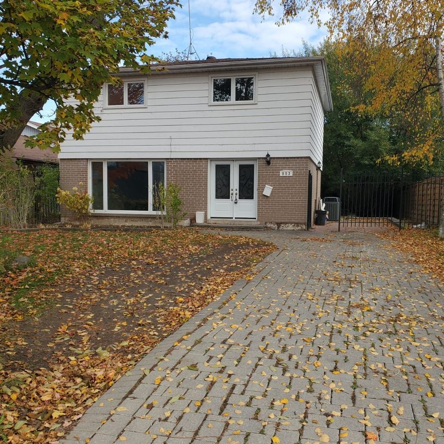 For Lease - 853 Douglas Avenue, Pickering, Ontario - Photo 1