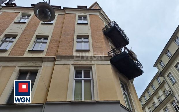 Mieszkanie na wynajem w kamienicy Katowice, Centrum - Zdjęcie 1