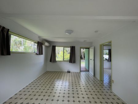 Very quaint highset home with airconditioning - Photo 4