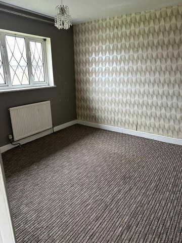 3 bedroom terraced house to rent - Photo 2