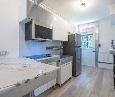 The New York | All-Inclusive Suites near the Byward Market - Photo 5