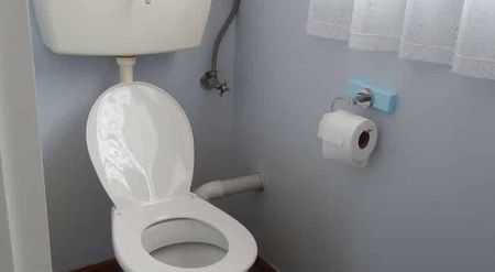 Standalone sunny 2 bed house in a great location - Photo 4