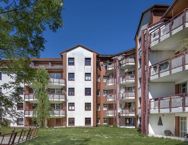 Dachgeschoss mit Balkon zu sofort möglich - Photo 1