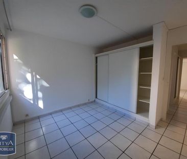 Location Appartement 3 pièces 57m² ST DENIS 97400 - Photo 3