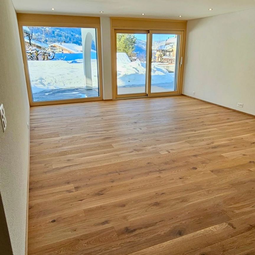 Moderne 3.5-Zimmer 1. Wohnung mit Bergpanorama in Klosters - Photo 1