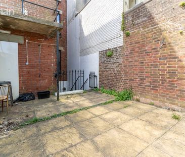 3 bedroom apartment to rent - Photo 6