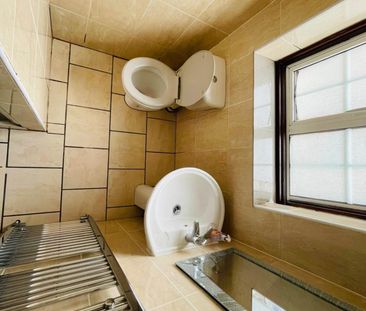 Price £1,450 pcm - Available 22/12/2025 - Furnished - Photo 5