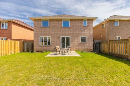Detached Home For Lease | W9251835 - Photo 5