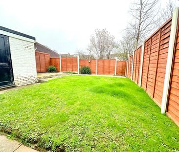 A 3 Bedroom Semi-Detached House Instruction to Let in Battle - Photo 6